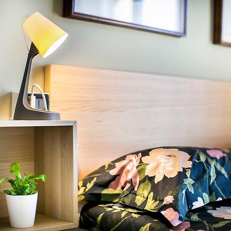 Chic And Freak Atelier Apartment Como Exterior photo