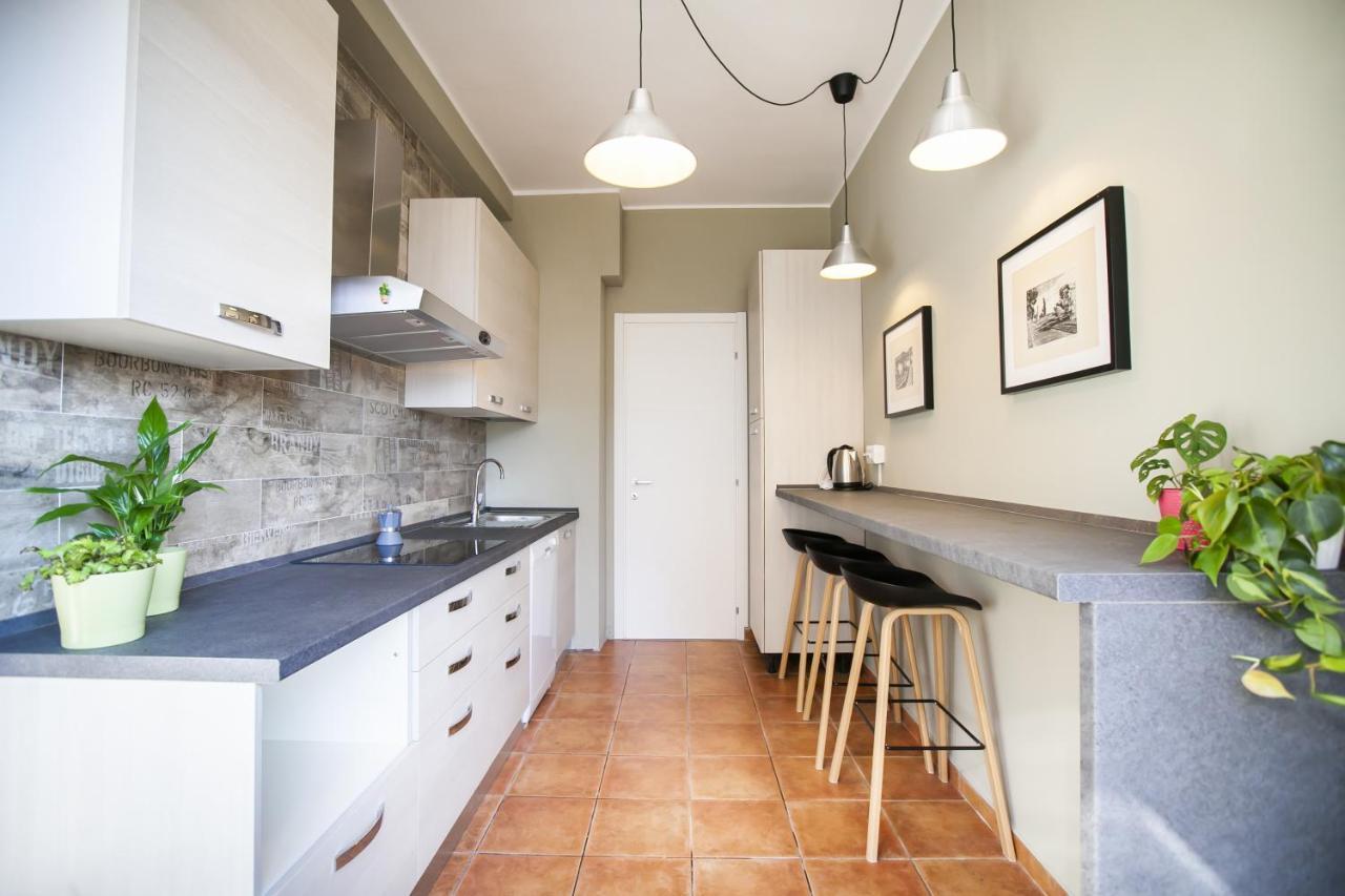 Chic And Freak Atelier Apartment Como Exterior photo