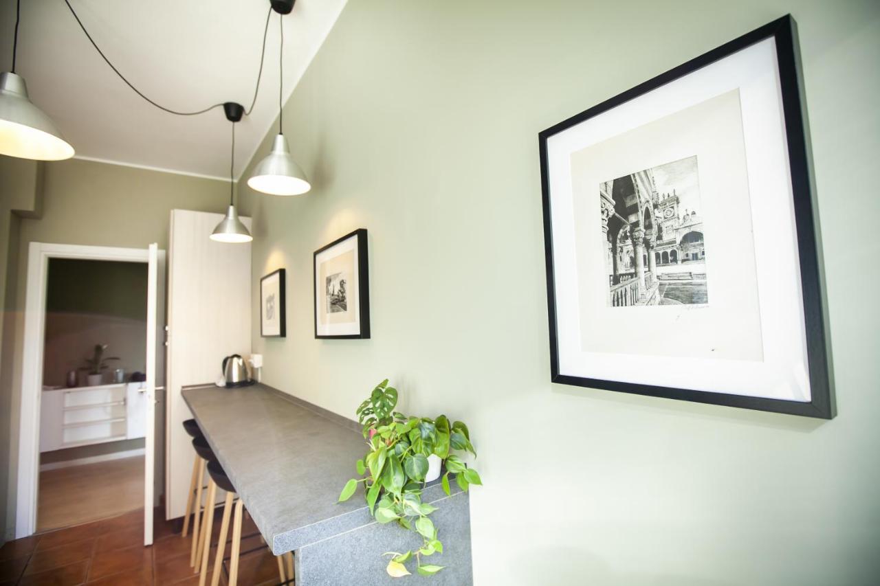 Chic And Freak Atelier Apartment Como Exterior photo